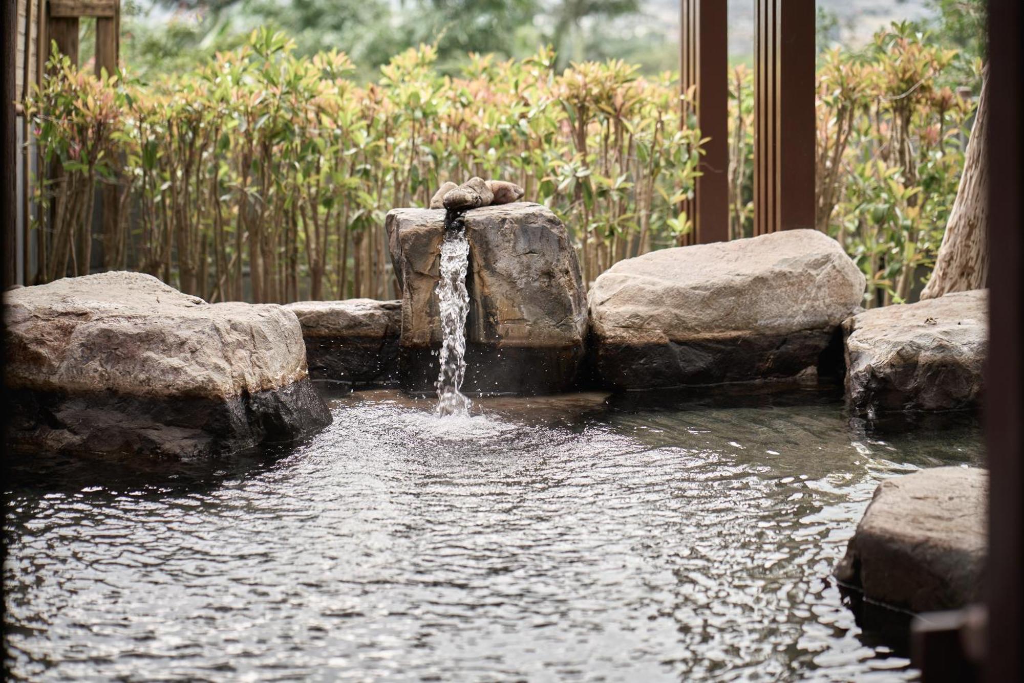 Hotel Royal Chiao Hsi Csiaohszi Kültér fotó Onsen