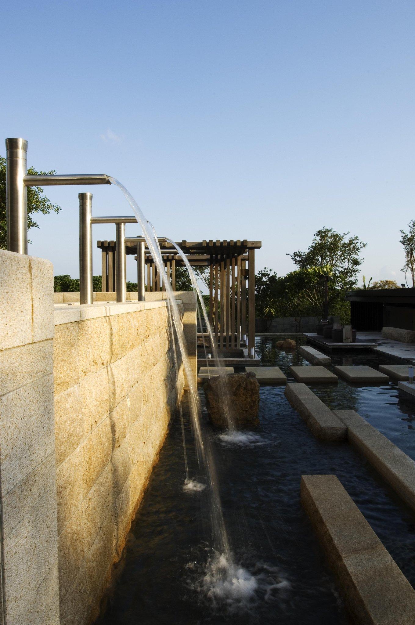 Hotel Royal Chiao Hsi Csiaohszi Kültér fotó Fountains at the Myriad Gardens